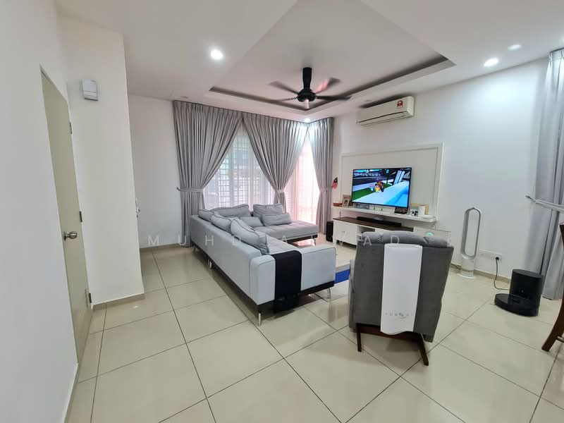 2-storey Terraced House for Sale in Bandar Rimbayu (Telok Panglima Garang) - Muhd Ajwad - Living Room - PropertyGuru.com.my