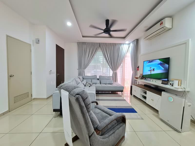2-storey Terraced House for Sale in Bandar Rimbayu (Telok Panglima Garang) - Muhd Ajwad - Living Room - PropertyGuru.com.my