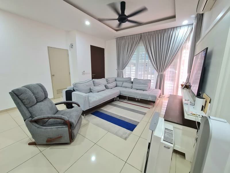2-storey Terraced House for Sale in Bandar Rimbayu (Telok Panglima Garang) - Muhd Ajwad - Living Room - PropertyGuru.com.my