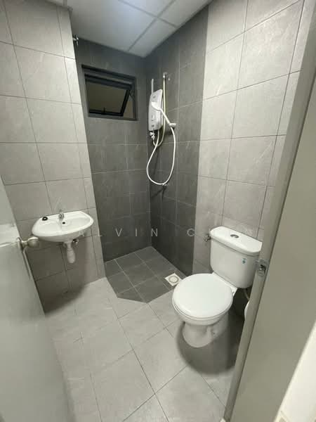 Servis Apartment untuk Dijual di Flora Residency - calvin Chin - Bathroom - PropertyGuru.com.my