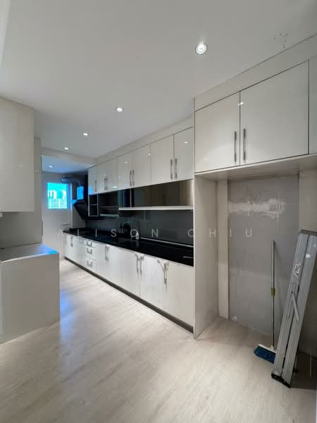 Kondominium untuk Dijual di Scenaria @ North Kiara Hills - Alison Chiu - Kitchen - PropertyGuru.com.my