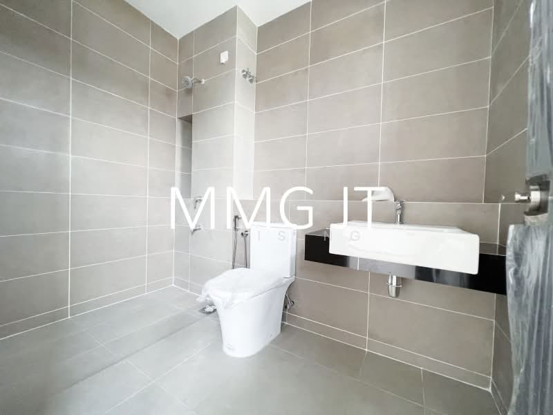 Rumah Berkembar untuk Dijual di Bandar Bukit Raja (Klang) - Mavis Ng - Bathroom - PropertyGuru.com.my