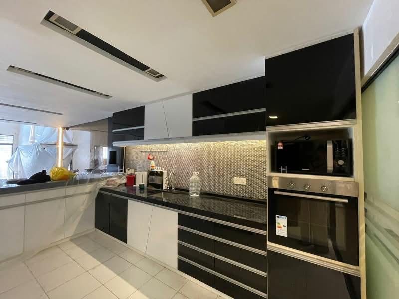Rumah Teres 3 Tingkat untuk Disewa di Lake Fields (Sungai Besi) - Sherene Goh - Kitchen - PropertyGuru.com.my