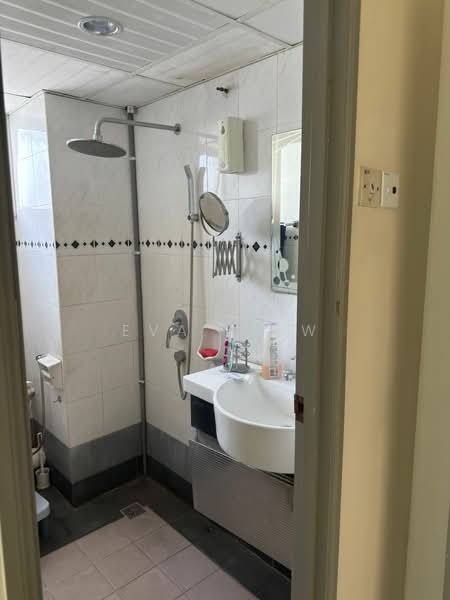 Kondominium untuk Disewa di U Garden Resort Condominium - Eva Liew - Bathroom - PropertyGuru.com.my