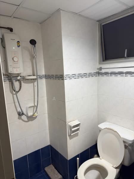 Kondominium untuk Disewa di U Garden Resort Condominium - Eva Liew - Bathroom - PropertyGuru.com.my