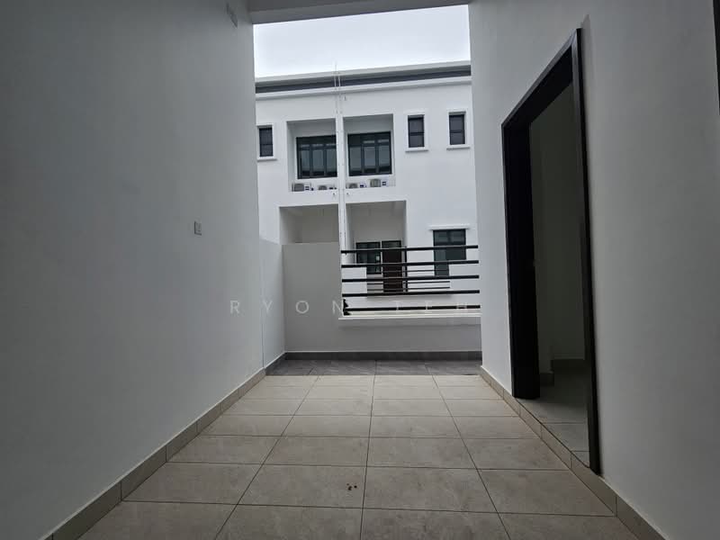 Rumah Teres 2 Tingkat untuk Disewa di Taman Molek (Johor Bahru) - Ryon Teh - PropertyGuru.com.my