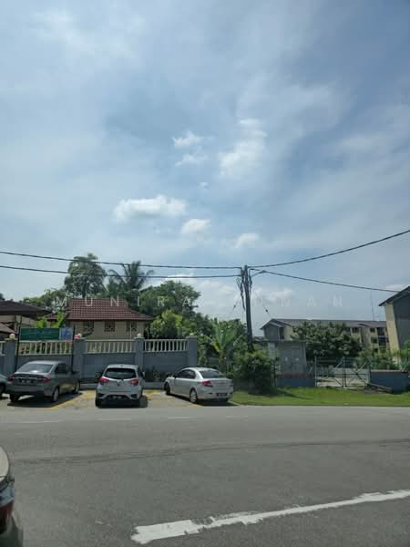 Rumah Flat untuk Dijual di Bandar Baru Bangi Seksyen 2 - Munira Adnan - Exterior - PropertyGuru.com.my