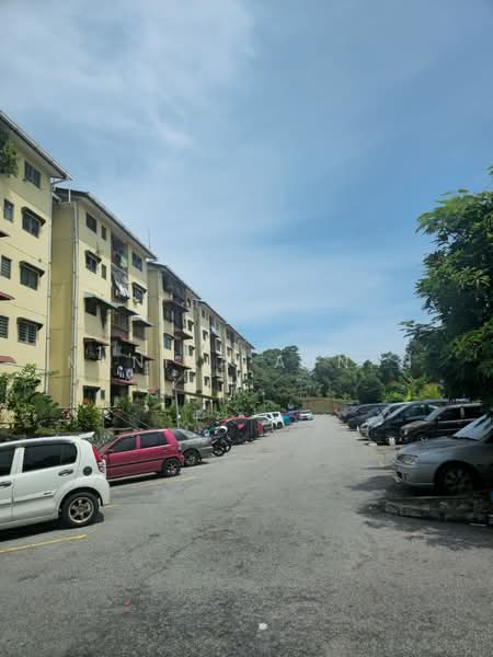 Rumah Flat untuk Dijual di Bandar Baru Bangi Seksyen 2 - Munira Adnan - Exterior - PropertyGuru.com.my