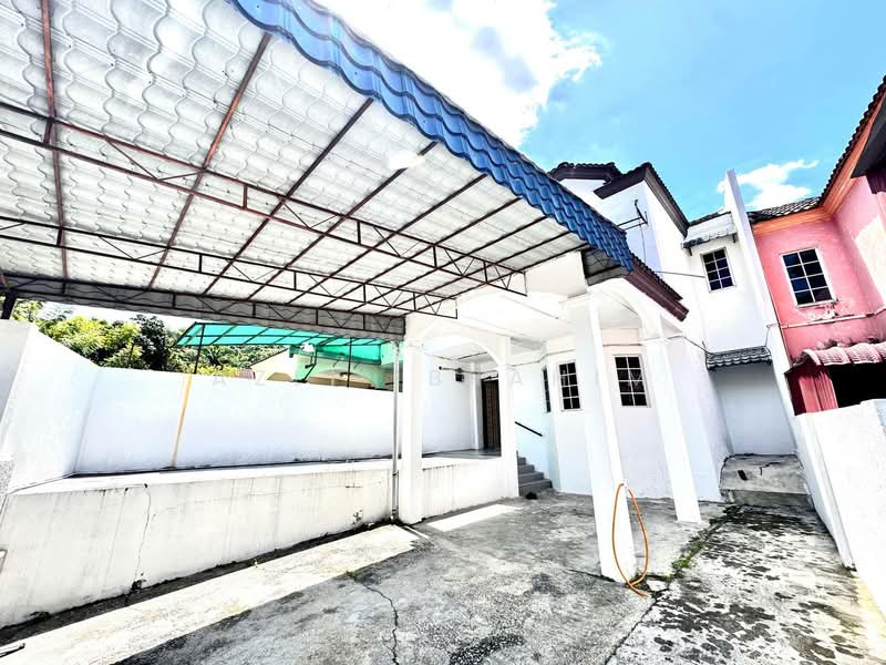 Rumah Teres 2 Tingkat untuk Dijual di Taman Bukit Kajang Baru (Kajang) - Azli Ibrahim - Exterior - PropertyGuru.com.my