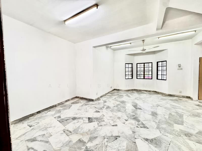 Rumah Teres 2 Tingkat untuk Dijual di Taman Bukit Kajang Baru (Kajang) - Azli Ibrahim - Living Room - PropertyGuru.com.my