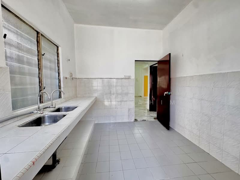 Rumah Teres 2 Tingkat untuk Dijual di Taman Bukit Kajang Baru (Kajang) - Azli Ibrahim - Kitchen - PropertyGuru.com.my