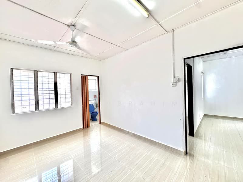 Rumah Teres 2 Tingkat untuk Dijual di Taman Bukit Kajang Baru (Kajang) - Azli Ibrahim - Interior - PropertyGuru.com.my