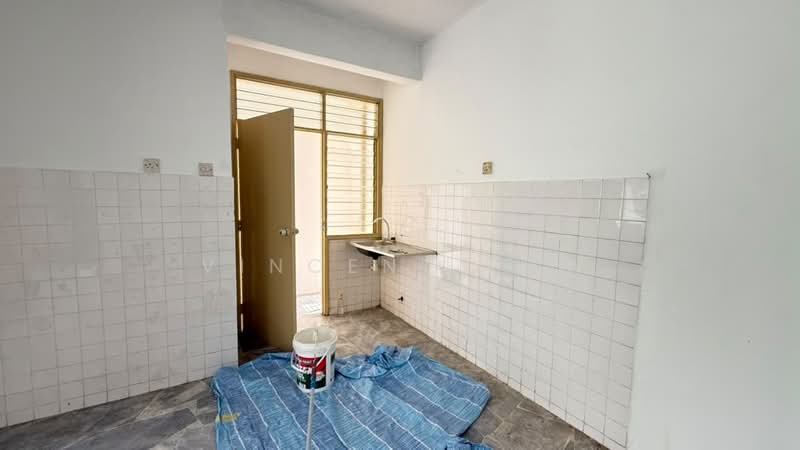 Pangsapuri untuk Disewa di Melor - Vincent Tan - Kitchen - PropertyGuru.com.my