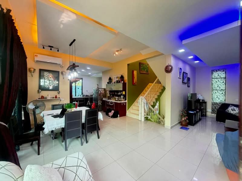 Rumah Banglo untuk Dijual di Ledang Heights (Iskandar Puteri (Nusajaya)) - Sharon Ong - Living Room - PropertyGuru.com.my