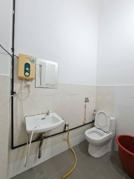 Rumah Teres 2 Tingkat untuk Disewa di Gelang Patah (Johor) - Kim Yeng Loh - Bathroom - PropertyGuru.com.my