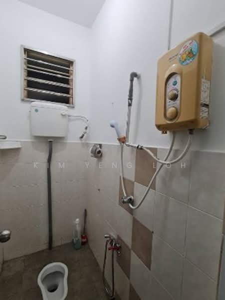 Rumah Teres 2 Tingkat untuk Disewa di Gelang Patah (Johor) - Kim Yeng Loh - Bathroom - PropertyGuru.com.my