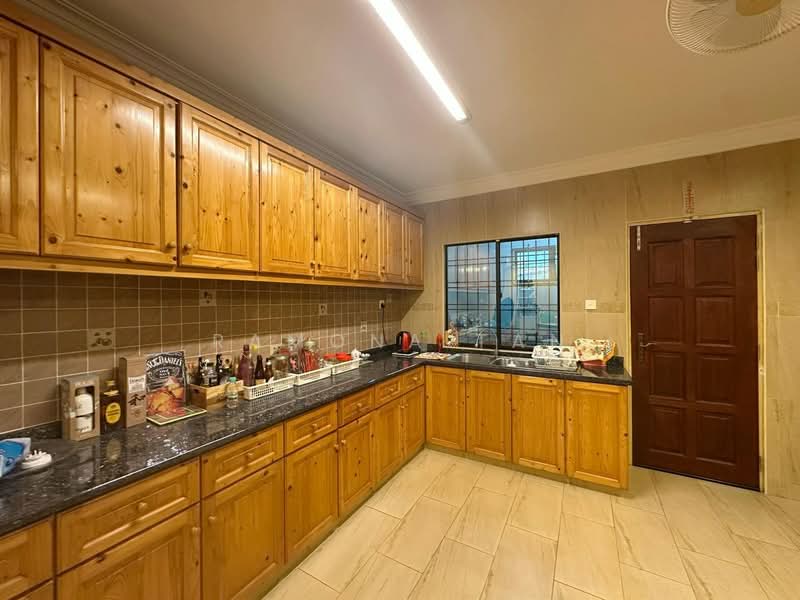 Semi-Detached House for Sale in Bukit Beruang (Bukit Baru) - Ramona Tan - Kitchen - PropertyGuru.com.my