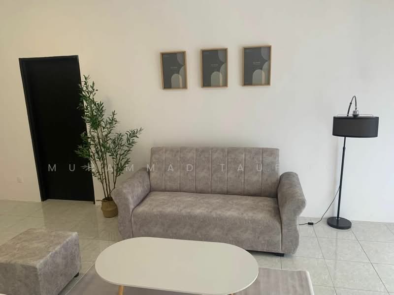 Townhouse for Rent in Seremban (Negeri Sembilan) - Muhammad Taufeeq - Living Room - PropertyGuru.com.my