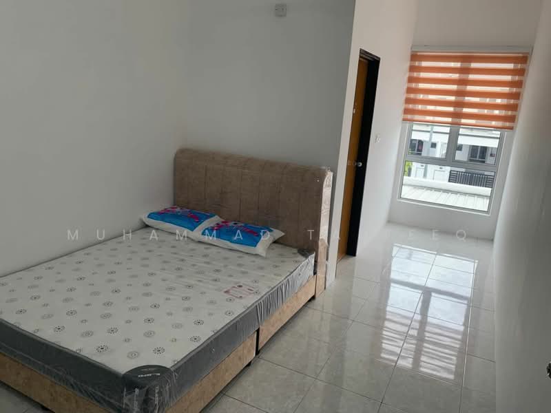 Townhouse for Rent in Seremban (Negeri Sembilan) - Muhammad Taufeeq - Bedroom - PropertyGuru.com.my