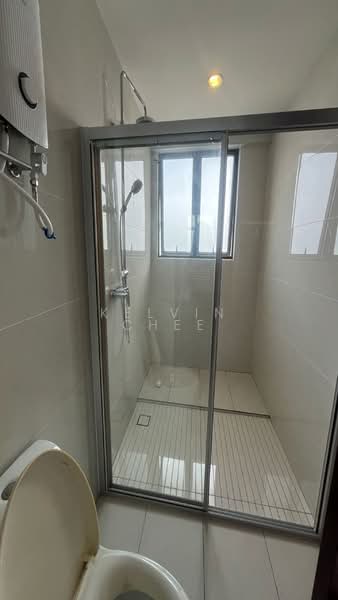 Condominium for Sale at Royal Strand @ Country Garden Danga Bay - Kelvin Chee - Bathroom - PropertyGuru.com.my