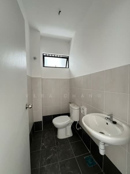 Factory for Rent in Taman Industri Jaya (Skudai) - Vera Chang - Bathroom - PropertyGuru.com.my