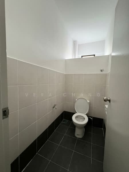 Factory for Rent in Taman Industri Jaya (Skudai) - Vera Chang - Bathroom - PropertyGuru.com.my