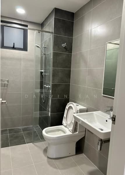 Servis Apartment untuk Disewa di Sunway Belfield - Darwin Tan - Bathroom - PropertyGuru.com.my