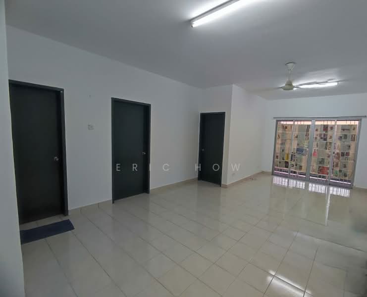 Apartment for Sale at Puteri Bayu Apartment - Eric How - Living Room - PropertyGuru.com.my