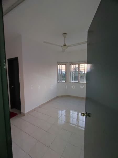 Apartment for Sale at Puteri Bayu Apartment - Eric How - Interior - PropertyGuru.com.my