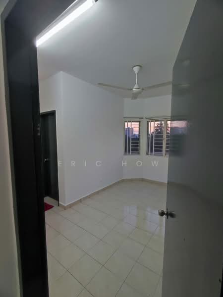 Apartment for Sale at Puteri Bayu Apartment - Eric How - Interior - PropertyGuru.com.my