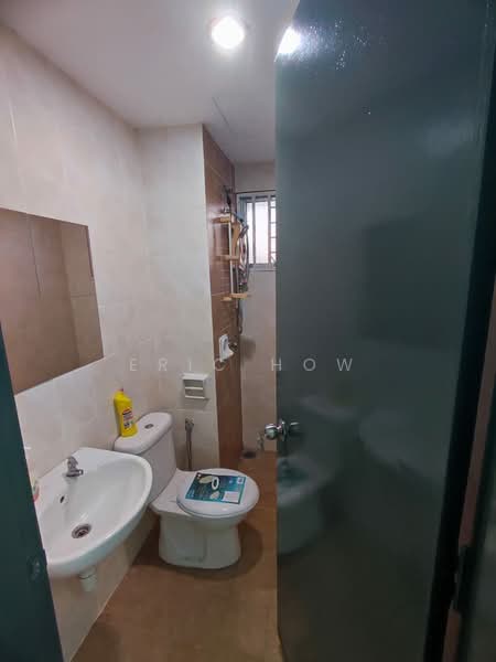 Apartment for Sale at Puteri Bayu Apartment - Eric How - Bathroom - PropertyGuru.com.my