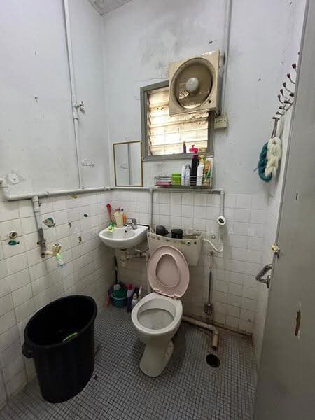 Terraced House for Sale in Cheras (Selangor) - Darren Chan - Bathroom - PropertyGuru.com.my