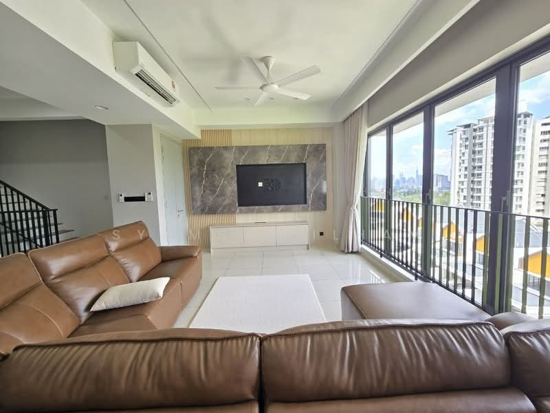Rumah Teres 3 Tingkat untuk Dijual di Taman Melawati (Ulu Kelang) - Syamsul Ilham - Living Room - PropertyGuru.com.my