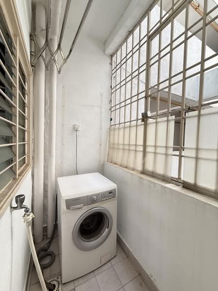 Pangsapuri untuk Disewa di Jalil Damai Apartments - John Khaw - Balcony - PropertyGuru.com.my