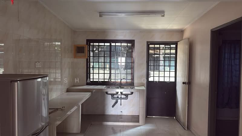 Rumah Teres 2 Tingkat untuk Dijual di Taman Sentosa (Pontian) - Sharon Ong - Kitchen - PropertyGuru.com.my