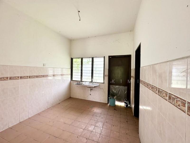 Rumah Teres 2-Tingkat untuk Dijual di Alam Perdana (Puncak Alam) - Nazrin Hakimin - Kitchen - PropertyGuru.com.my