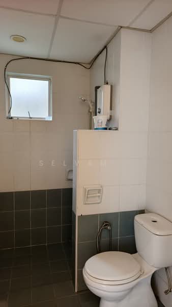 Kondominium untuk Dijual di Fortune Park (Suria Perdana) - Selvam . - Bathroom - PropertyGuru.com.my