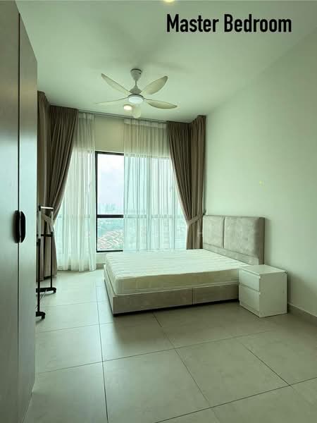 Kondominium untuk Dijual di The Address - Louis Chen - Master Bedroom - PropertyGuru.com.my