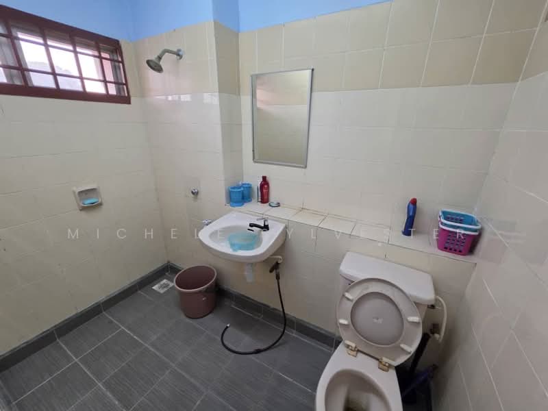 Rumah Teres 2 Tingkat untuk Dijual di Masai (Johor) - Michele Sylvester - Bathroom - PropertyGuru.com.my