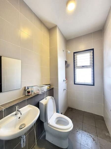 2-storey Terraced House for Sale in Dengkil (Selangor) - Syazue Wanie - Bathroom - PropertyGuru.com.my