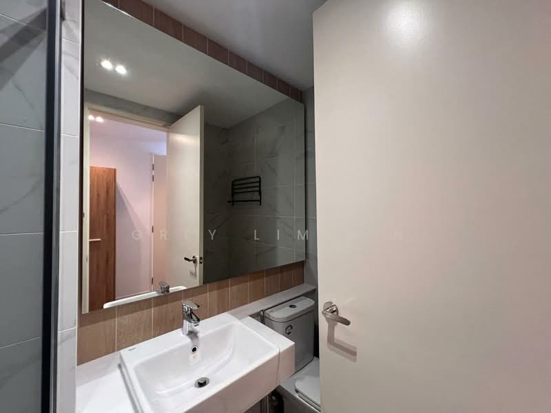 Kondominium untuk Dijual di Tropicana Miyu - Grey Lim H N - Bathroom - PropertyGuru.com.my