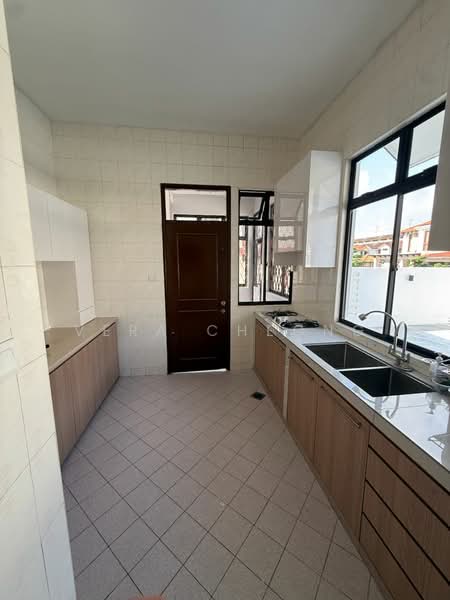 Rumah Teres 2 Tingkat untuk Disewa di Taman Perling (Perling) - Vera Cheong - Kitchen - PropertyGuru.com.my