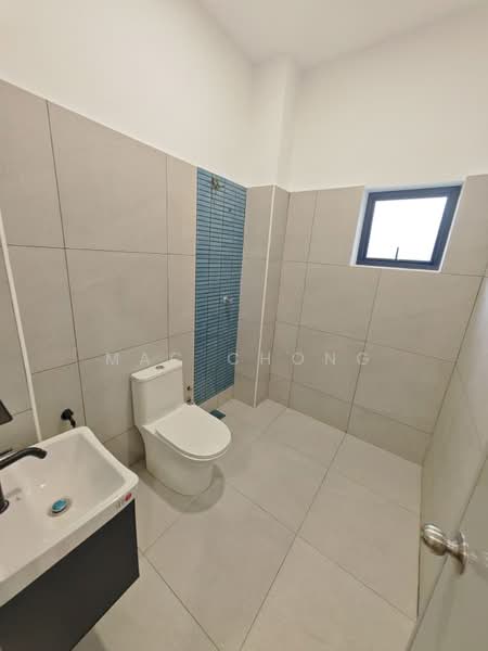 Rumah Teres 2 Tingkat untuk Dijual di Bandar Sungai Long (Selangor) - Mac Chong - Bathroom - PropertyGuru.com.my