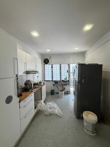 2-storey Terraced House for Rent in Taman Overseas Union (Taman Oug) (Jalan Klang Lama (Old Klang Road)) - Jayden Yee - Kitchen - PropertyGuru.com.my