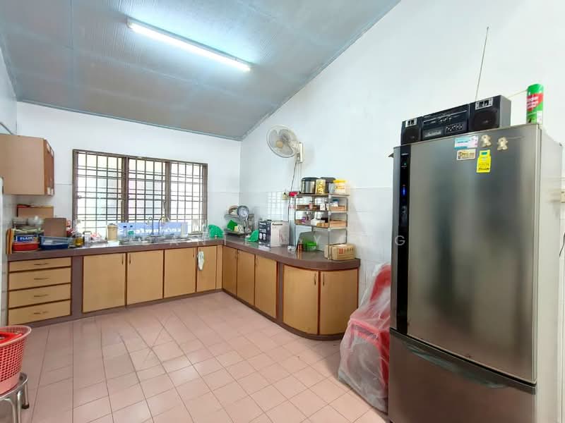 Rumah Teres 2 Tingkat untuk Dijual di Taman Senai Baru (Senai) - Daniel Yong - Kitchen - PropertyGuru.com.my