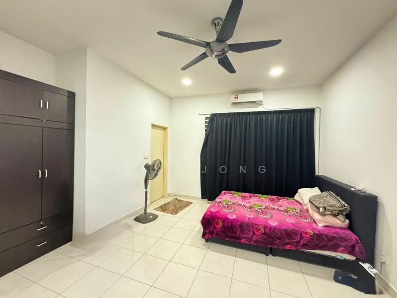 Rumah Teres 2 Tingkat untuk Dijual di Rawang (Selangor) - Tris Jong - Bedroom - PropertyGuru.com.my