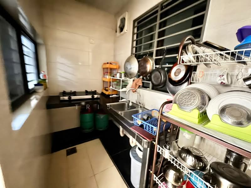 Rumah Teres 2 Tingkat untuk Dijual di Rawang (Selangor) - Tris Jong - Kitchen - PropertyGuru.com.my