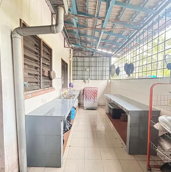 2-storey Terraced House for Sale in Garden Avenue (Seremban 2) - Ismi Muhammad - Kitchen - PropertyGuru.com.my