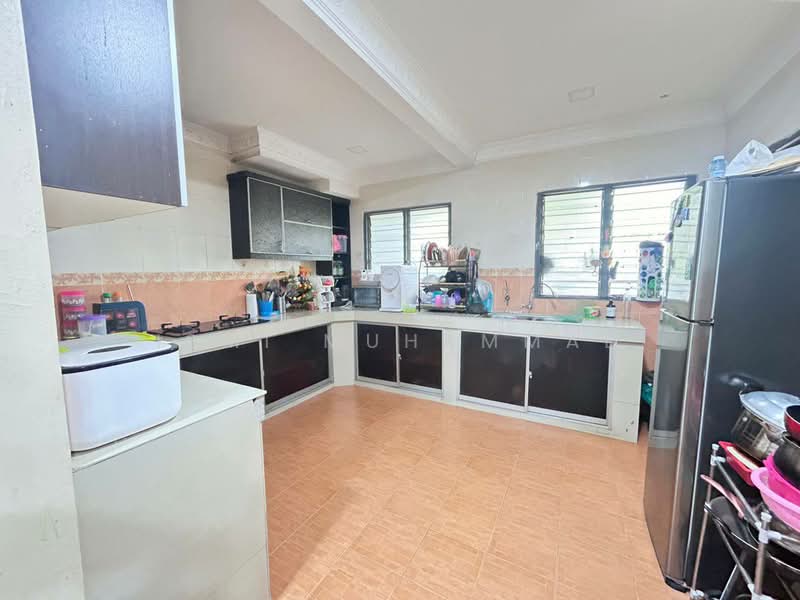 2-storey Terraced House for Sale in Garden Avenue (Seremban 2) - Ismi Muhammad - Kitchen - PropertyGuru.com.my