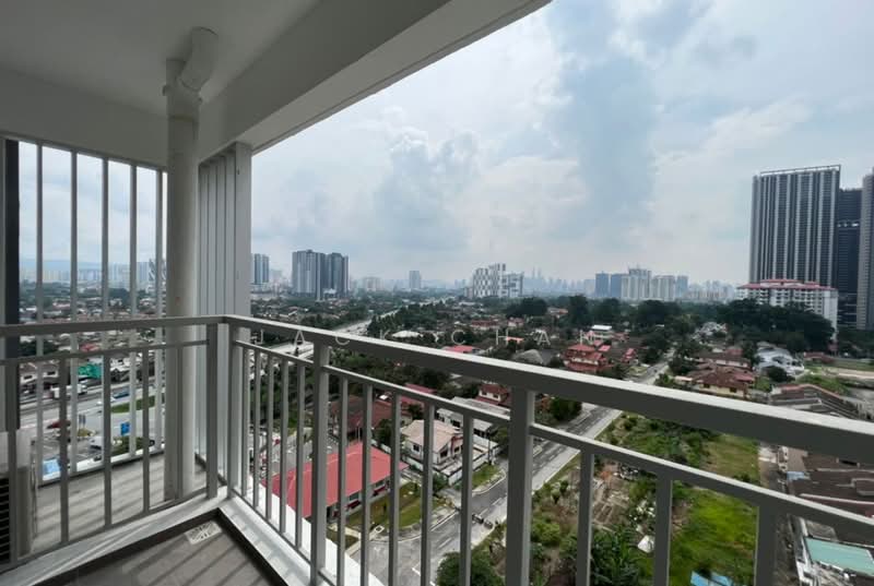 Pangsapuri untuk Dijual di LSH Sentul - Jack Chan - Balcony - PropertyGuru.com.my